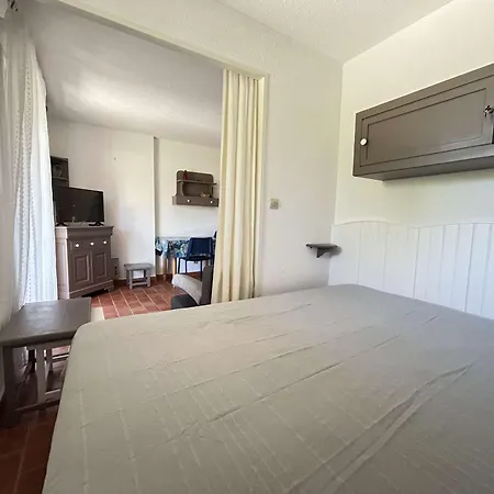 Maxime : 2 Pieces Avec Terrasse A 200m De La - Fr-1-226-563 Apartman